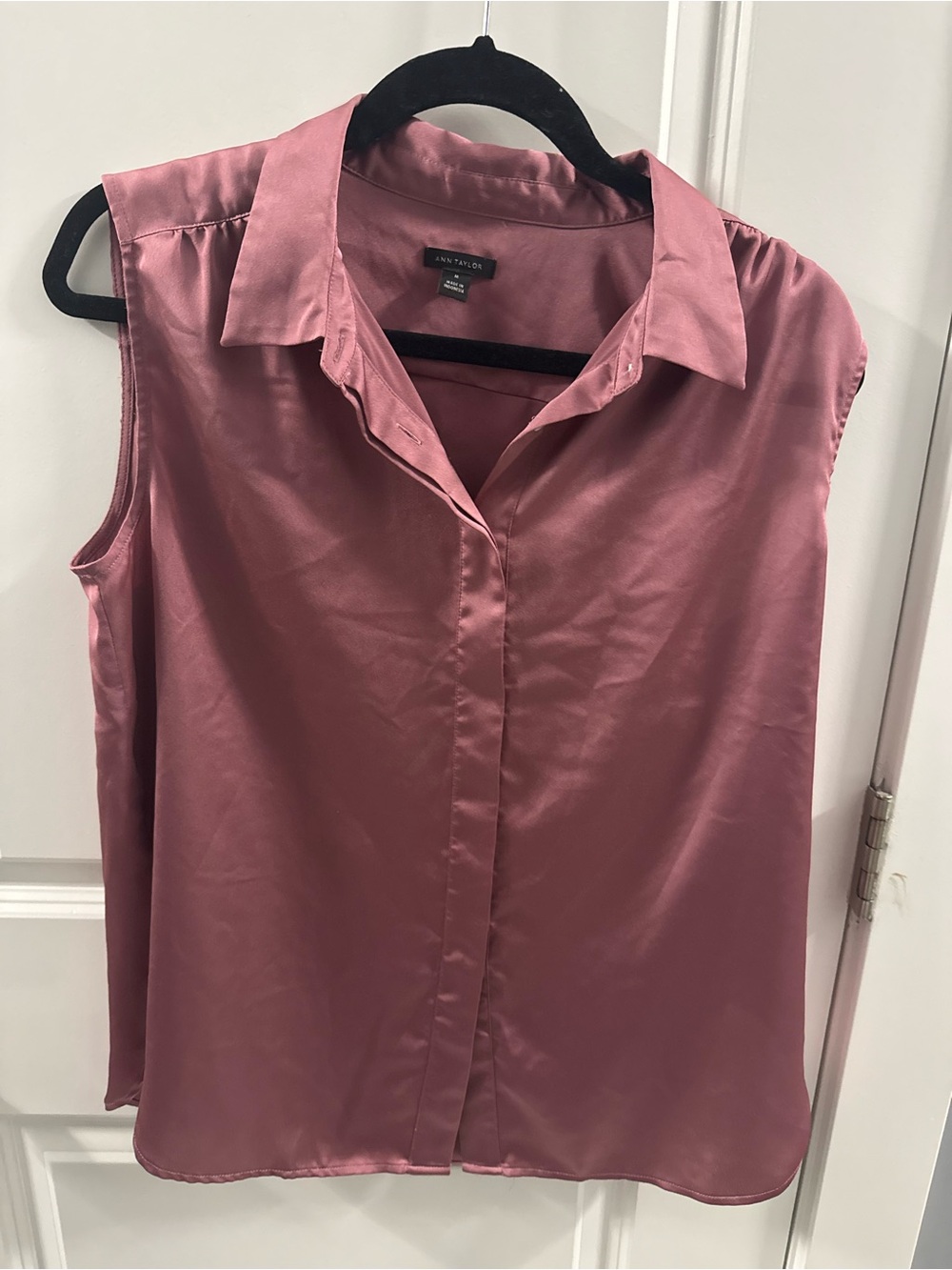 Ann Taylor Satin Sleeveless Button-Front Top - Rose